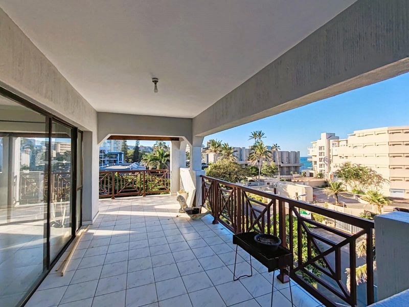 Across the Road from the beach in Ballito, KwaZulu Natal - Photo 6