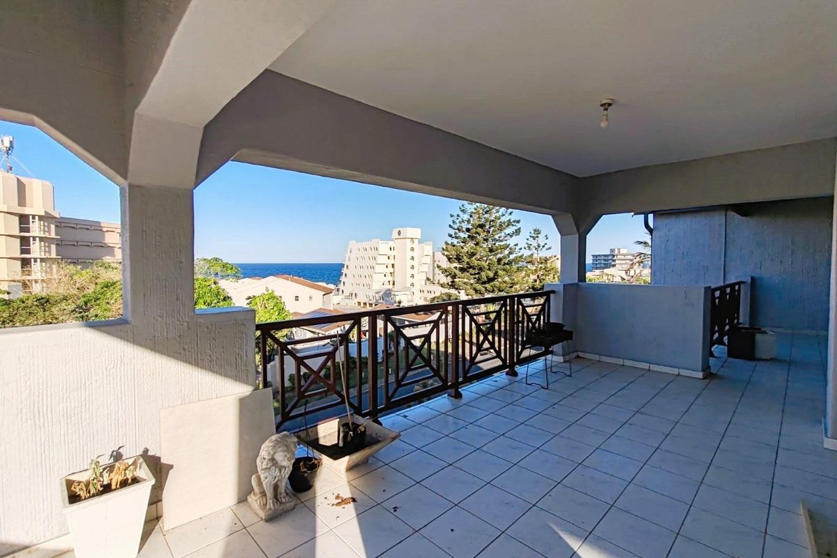 Across the Road from the beach in Ballito, KwaZulu Natal - Photo 5