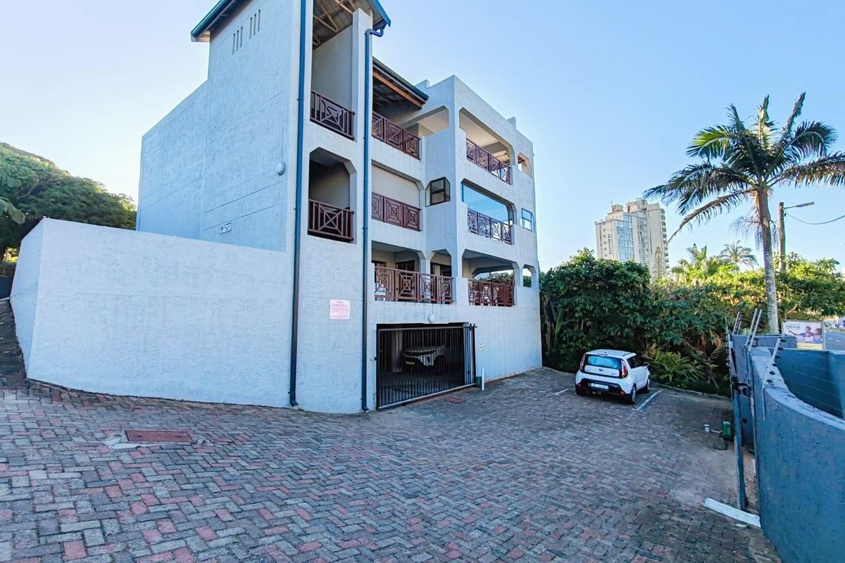 Across the Road from the beach in Ballito, KwaZulu Natal - Photo 3