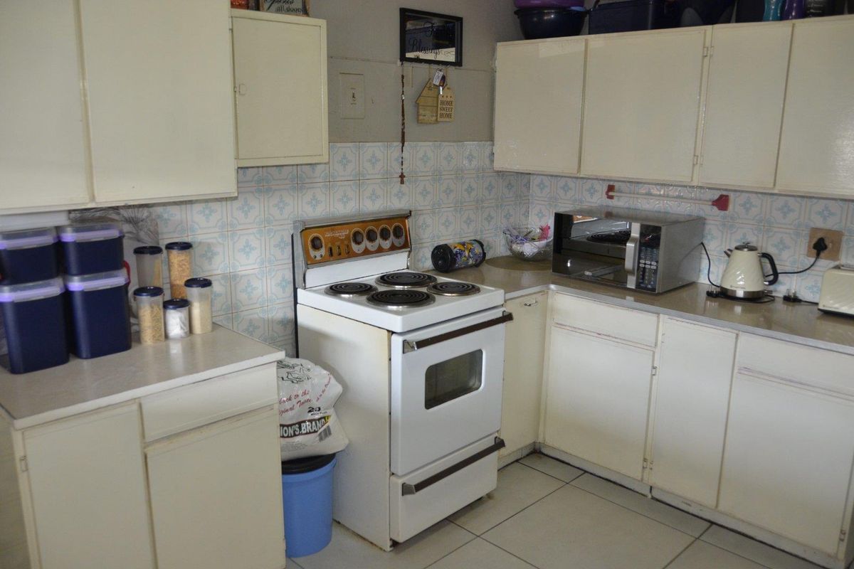 House For Sale in Vanderbijlpark CW 1, Vanderbijlpark CW, Vanderbijlpark - Photo 4