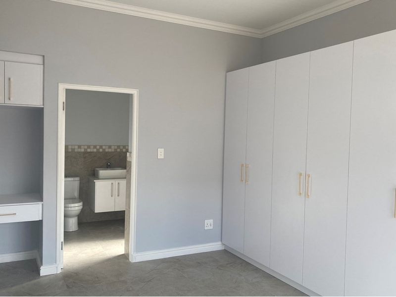 House For Sale in Paarl South, Paarl - Photo 10