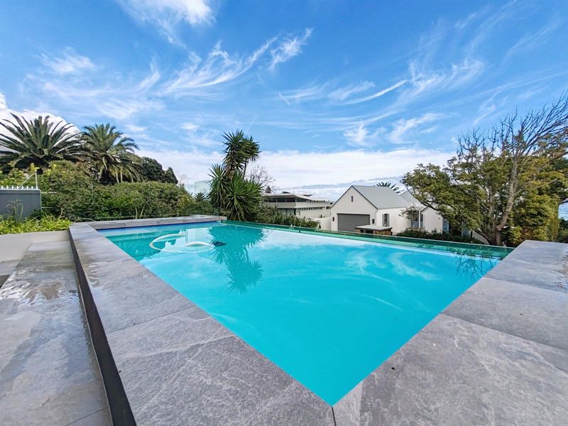 Luxurious Coastal Masterpiece in Camps Bay, Cape Town - Photo 3