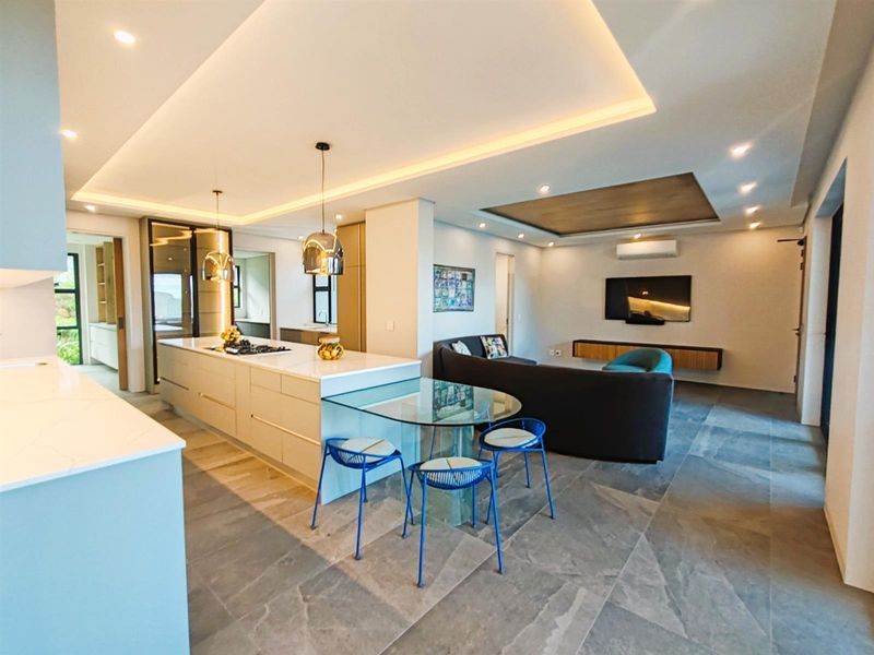 Luxurious Coastal Masterpiece in Camps Bay, Cape Town - Photo 8