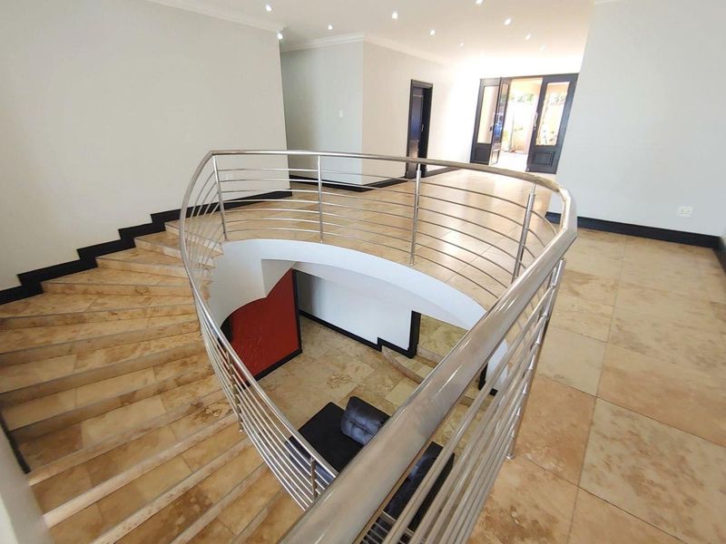 House For Sale in La Lucia, Umhlanga, KwaZulu Natal - Photo 7