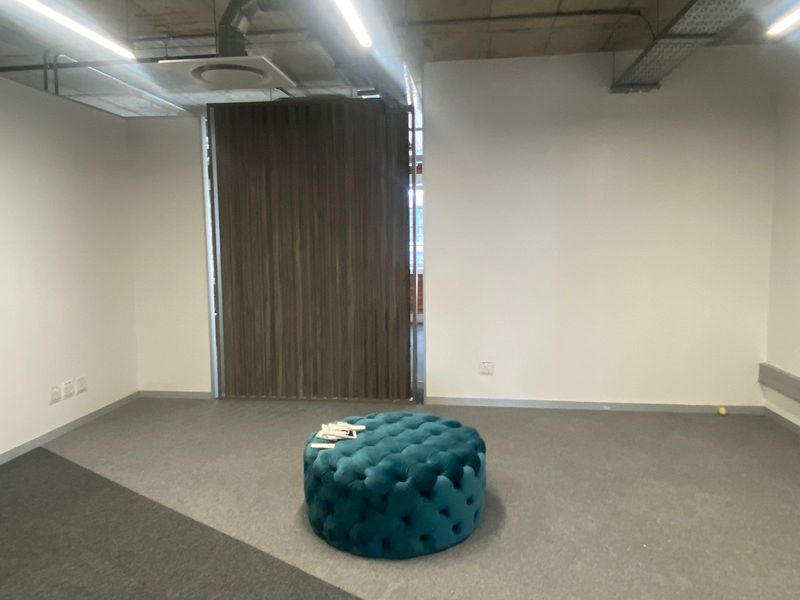 Offices To Let in De Waterkant - Photo 9