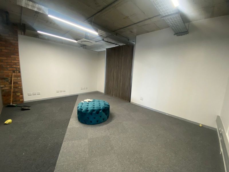Offices To Let in De Waterkant - Photo 10
