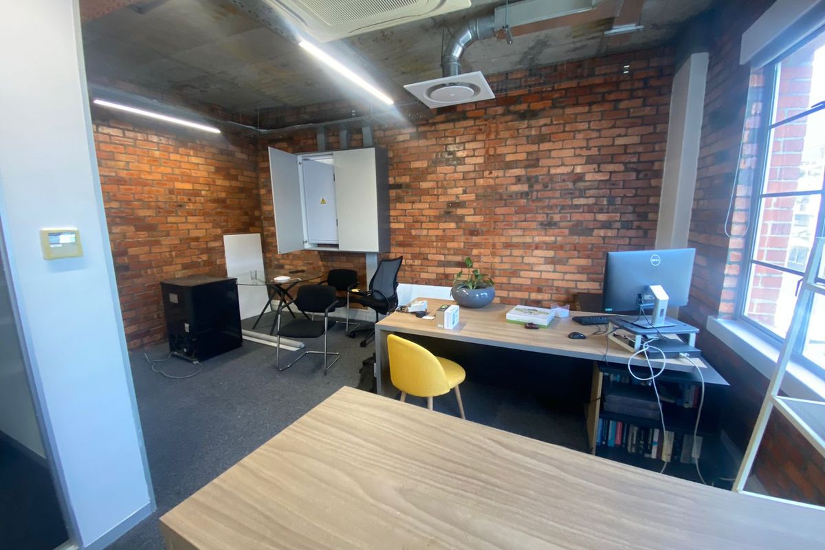 Offices To Let in De Waterkant - Photo 3