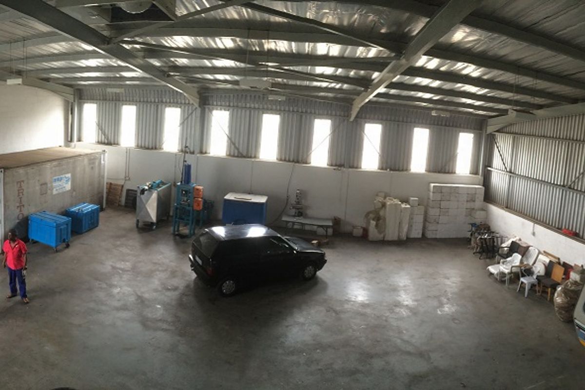 Highly sought after warehouse newly available - Photo 5