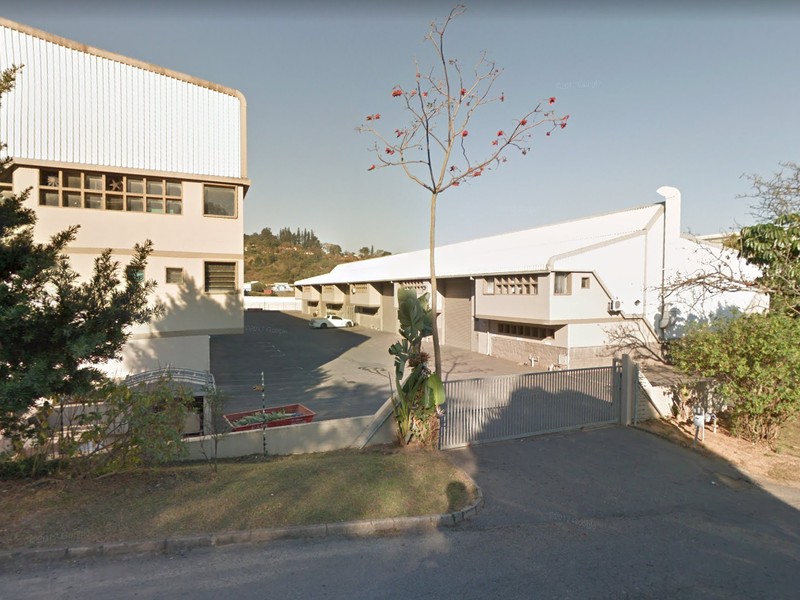 Highly sought after warehouse available to let. - Photo 4