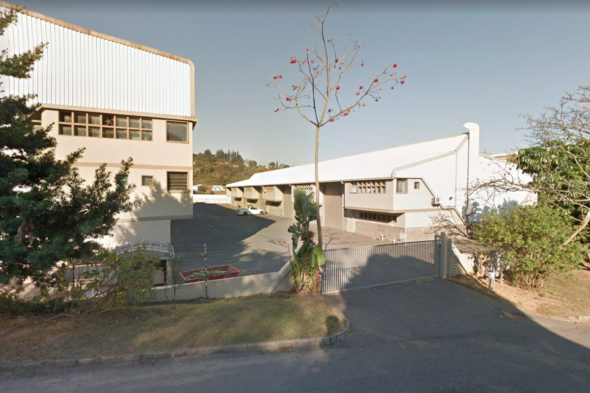 Highly sought after warehouse available to let. - Photo 4