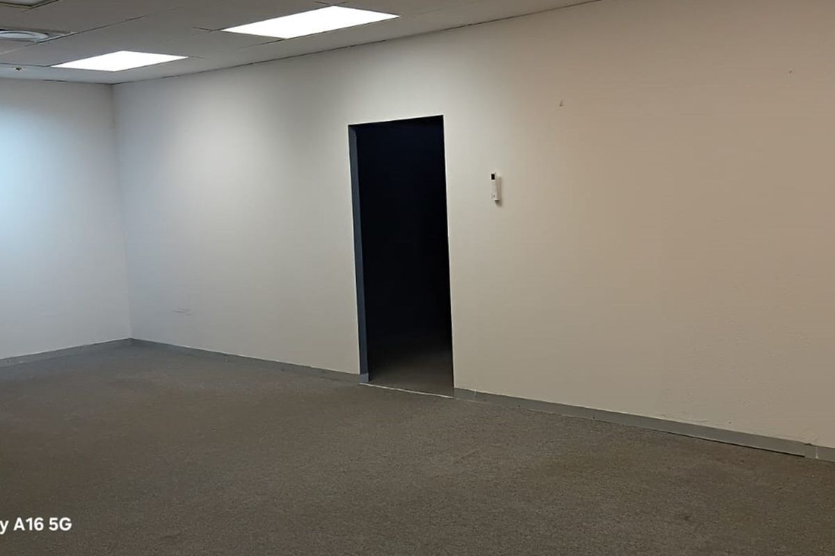 "Prime Office Space in Richards Bay Central" - Photo 4