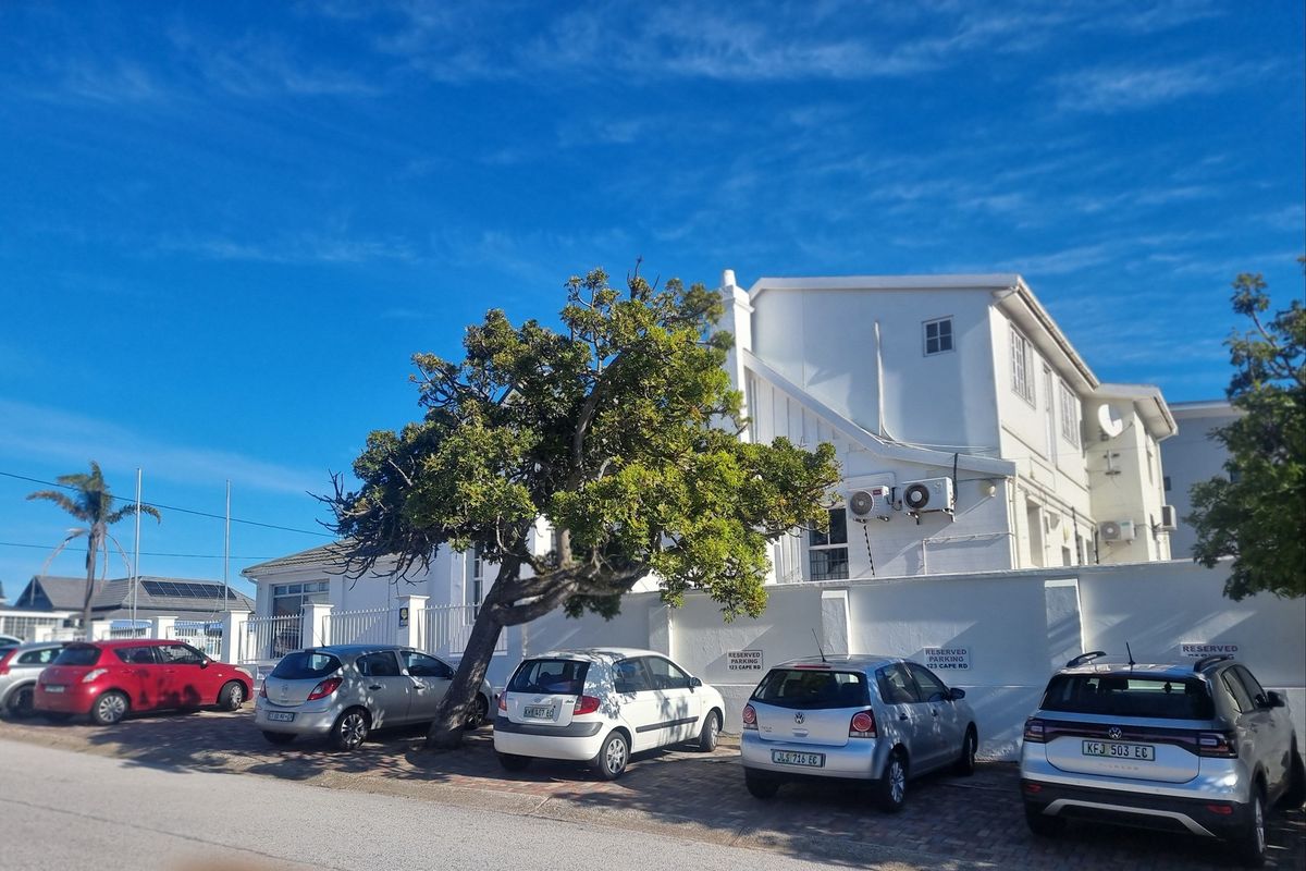 PRIME  INVESTMENT COMMERCIAL BUSINESS CORNER PROPERTY FOR SALE IN POPULAR CAPE ROAD: - Photo 4