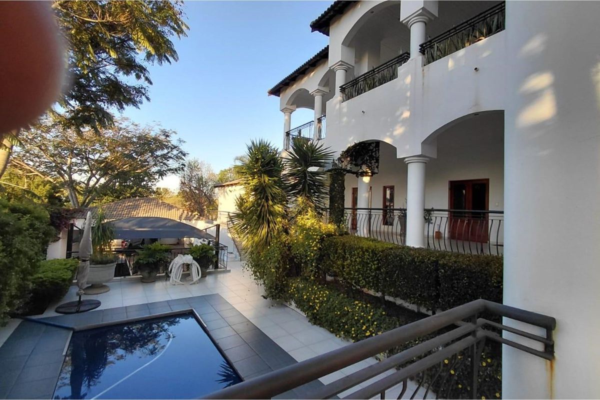 Upmarket 8 Bedroom Rental Apartment Block in Secure Prime Spot, Groenkloof - Photo 3