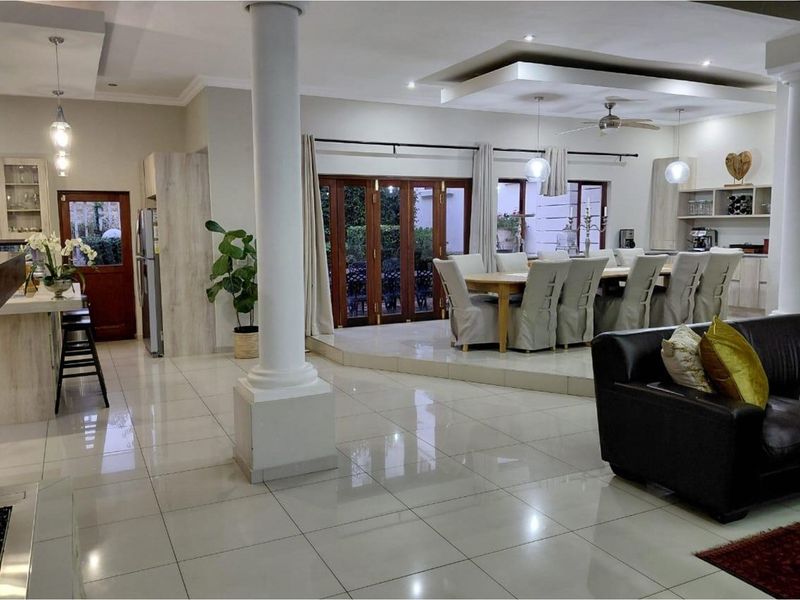 Upmarket 8 Bedroom Rental Apartment Block in Secure Prime Spot, Groenkloof - Photo 9