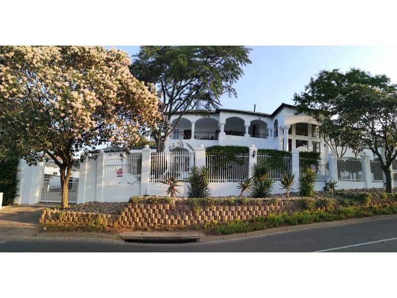 Upmarket 8 Bedroom Rental Apartment Block in Secure Prime Spot, Groenkloof - Photo 2