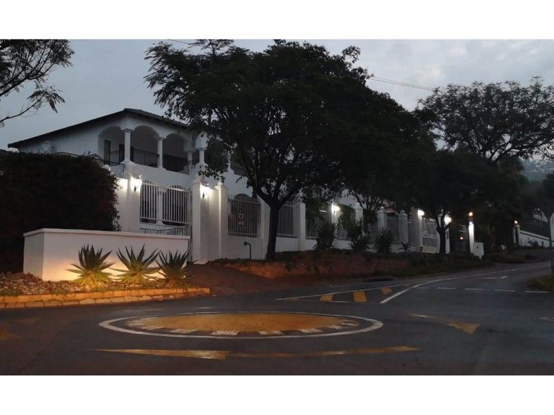 Upmarket 8 Bedroom Rental Apartment Block in Secure Prime Spot, Groenkloof - Photo 1
