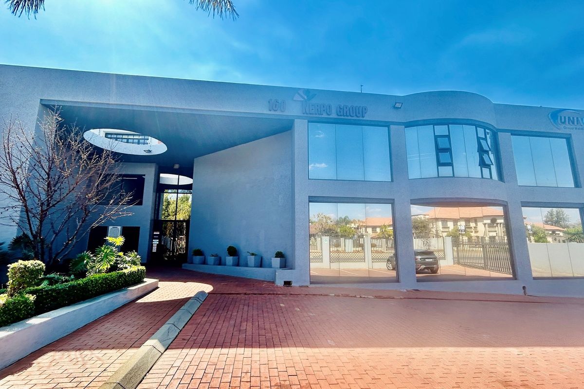 ASHLEA GARDENS | 1,552 m2 PRIME COMMERCIAL SPACE | GARSFONTEIN ROAD, PRETORIA - Photo 2