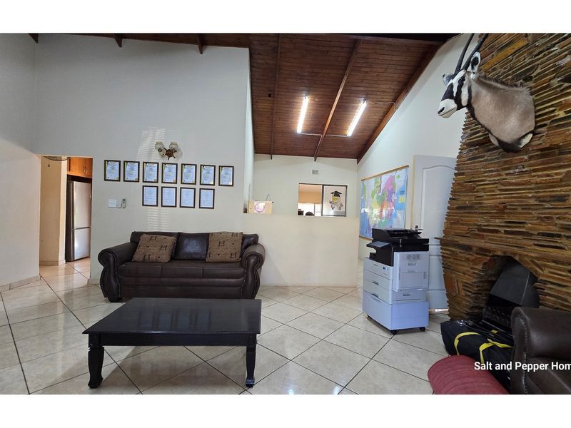 Prime Business Zoned Property For Rent in Sefako Makgatho Drive - Photo 10