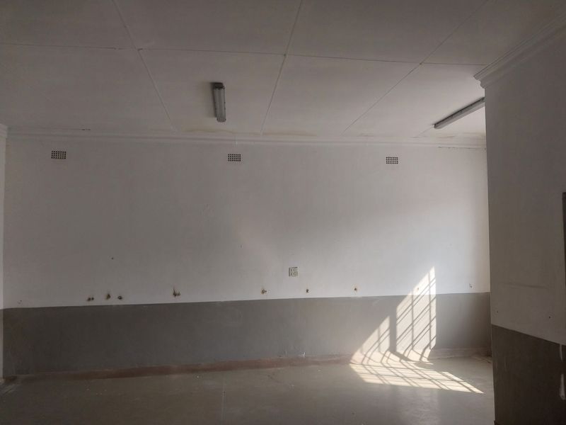 Factory for Sale in Lakeview Estate! - Photo 2