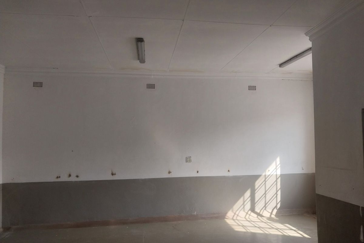 Factory for Sale in Lakeview Estate! - Photo 2