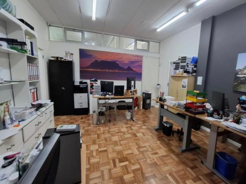 Multi-Use Property To Let - Photo 5