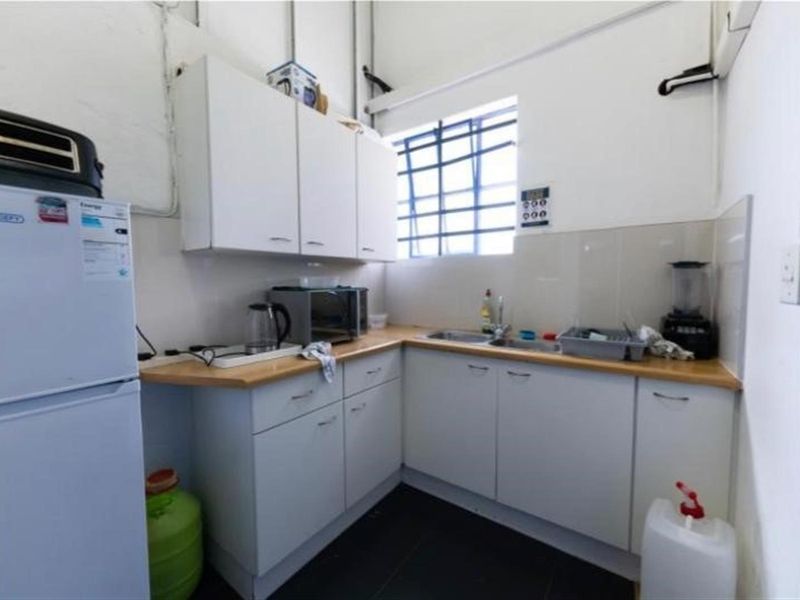 Multi-Use Property To Let - Photo 10