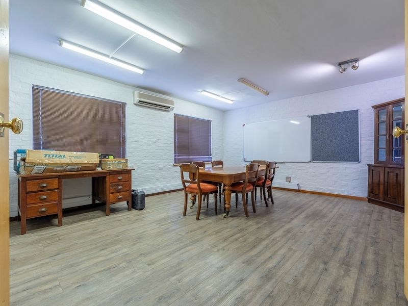 Furnished Office Space for Lease in Paarl - Photo 9