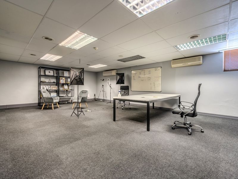 202m2 First-Floor Office | Urban Growth Park, Paarl - Photo 4