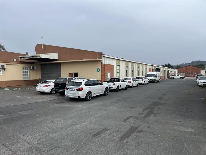 Massive power & superlink access-2 Fantastic warehouses = 1700m in secure central park. - Photo 4