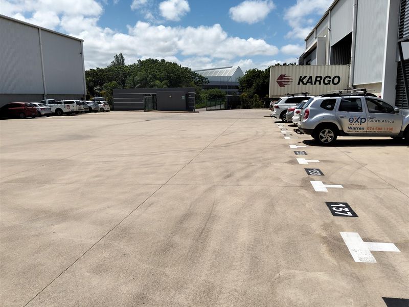 Secure modern warehouse to let. - Photo 3