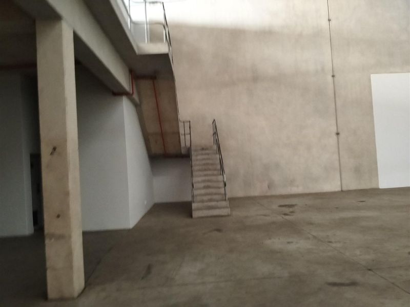 Secure modern warehouse to let. - Photo 9