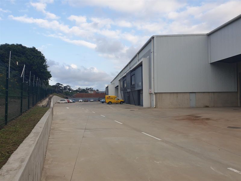 Secure modern warehouse to let. - Photo 4