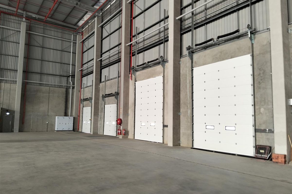 New Modern Warehouse Build on N2 Brickworks to let immediately. - Photo 2