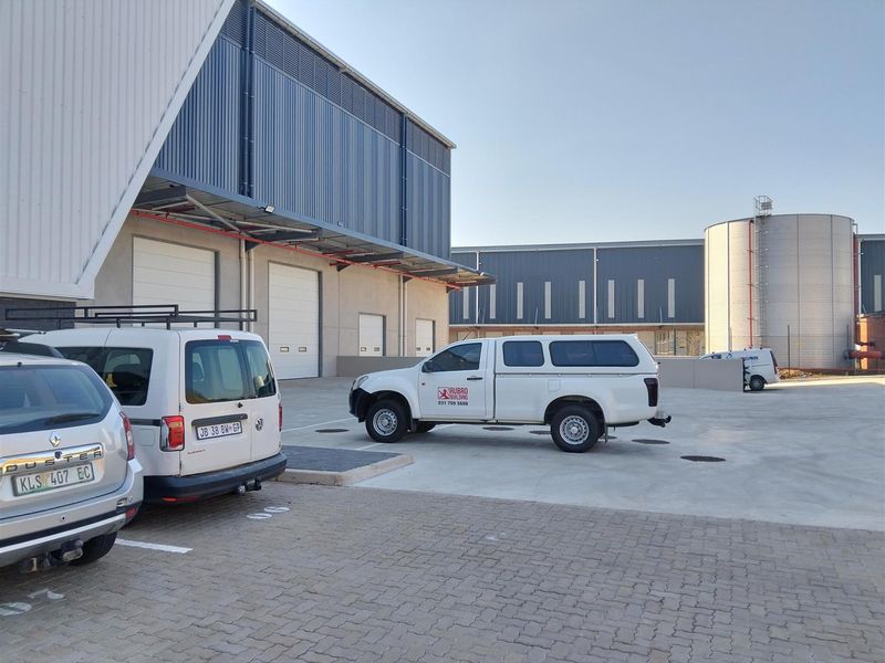 New Modern Warehouse Build on N2 Brickworks to let immediately. - Photo 4