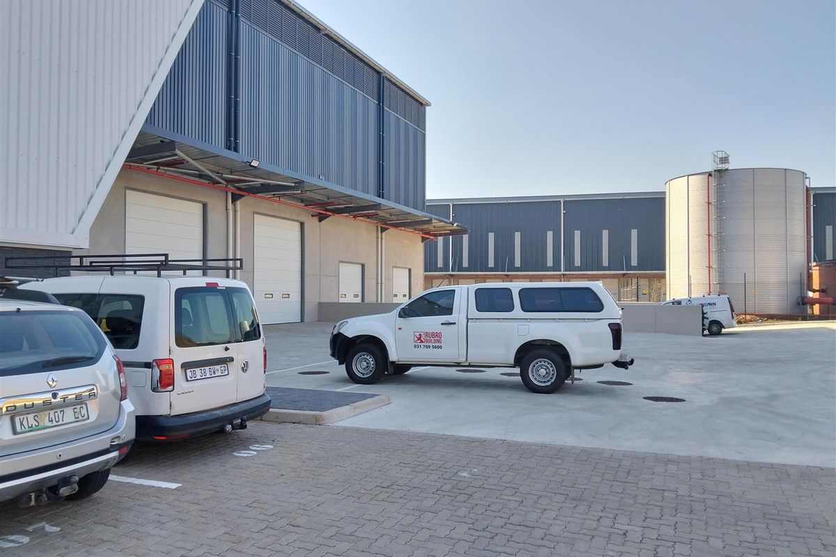 New Modern Warehouse Build on N2 Brickworks to let immediately. - Photo 4