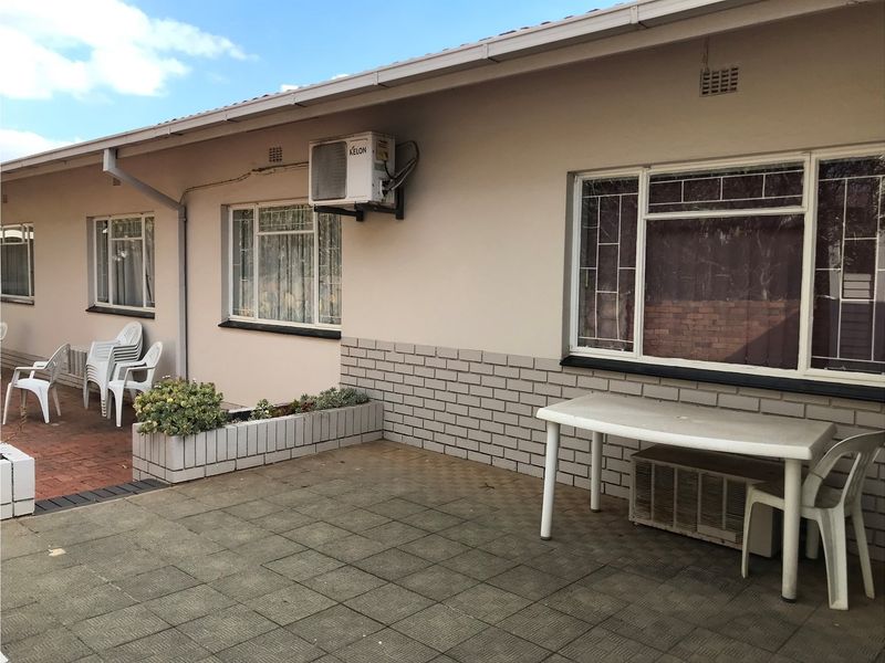 Beautiful Office Space at Prime Spot in Hatfield - Photo 4