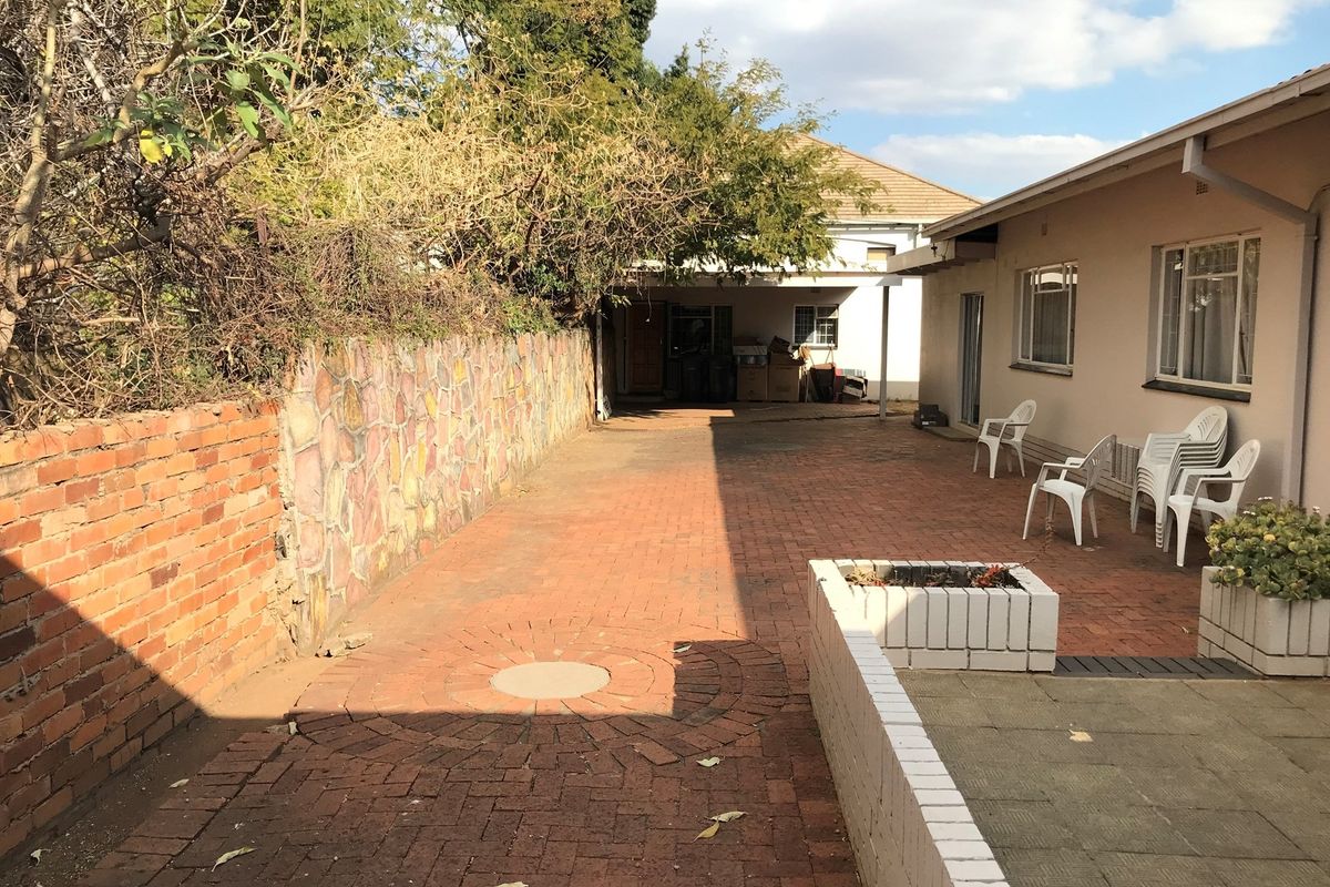 Beautiful Office Space at Prime Spot in Hatfield - Photo 3