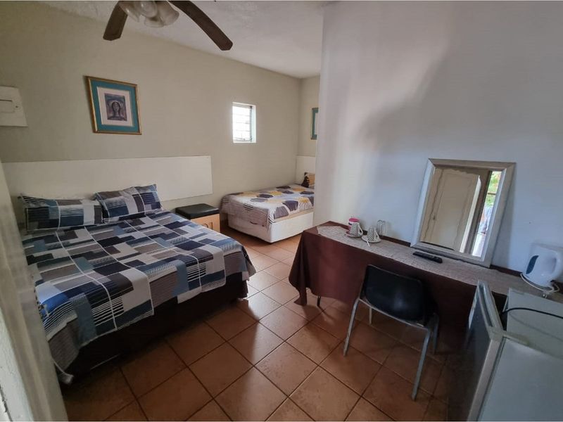 19 Room Luxury Guesthouse for Sale in Thohoyandou - Photo 10