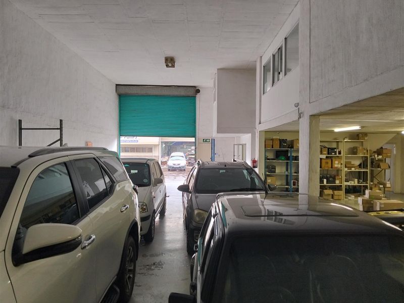 Secure warehouse to let. - Photo 4