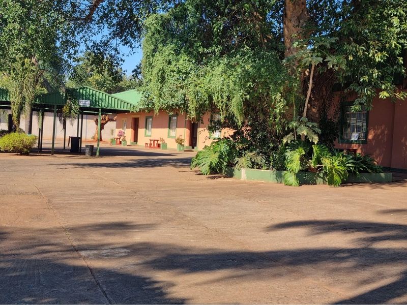 "Prime Guesthouse Investment in Thohoyandou" - Photo 5