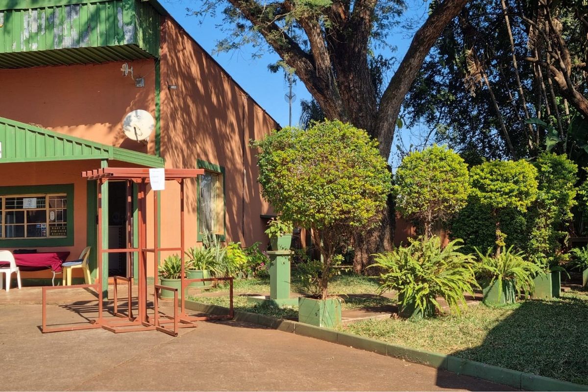 "Prime Guesthouse Investment in Thohoyandou" - Photo 3