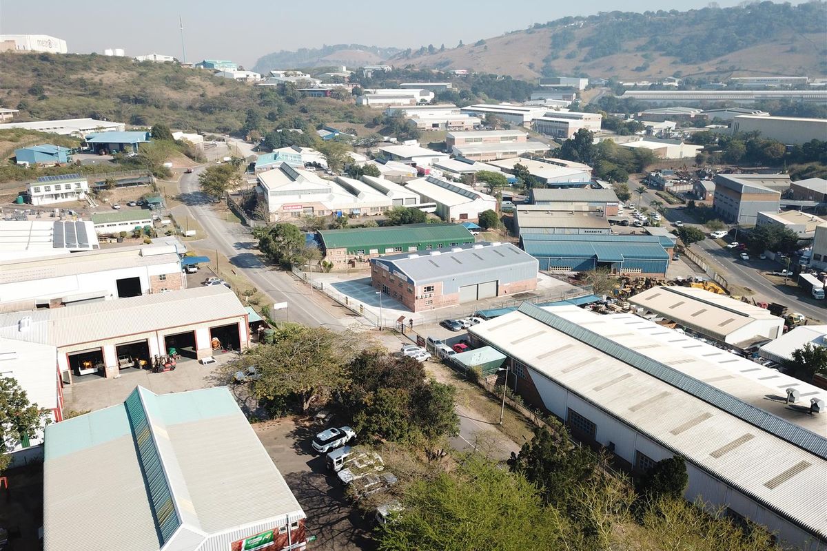 Sought after secure warehouse in Westmead to let. - Photo 4