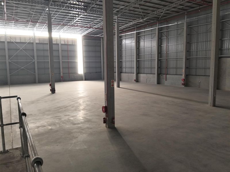 New warehouse to let overlooking N2 - Photo 4