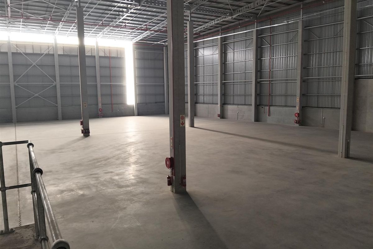 New warehouse to let overlooking N2 - Photo 4