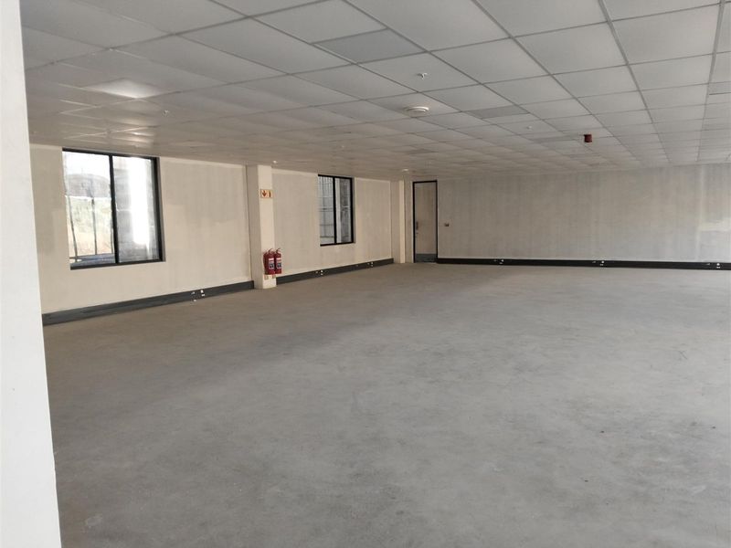 New warehouse to let overlooking N2 - Photo 5