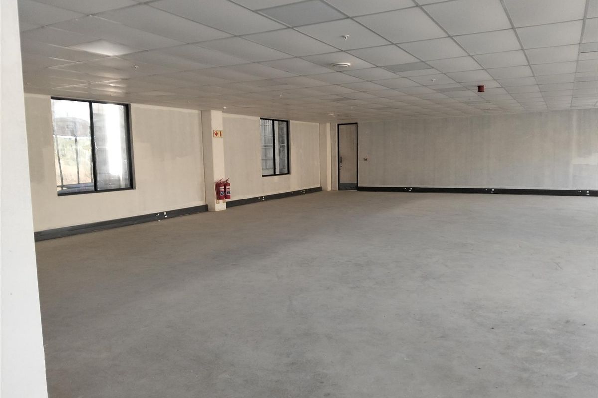 New warehouse to let overlooking N2 - Photo 5