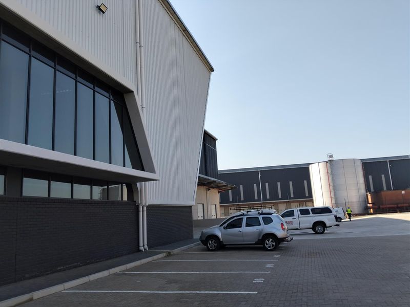 New warehouse to let overlooking N2 - Photo 9