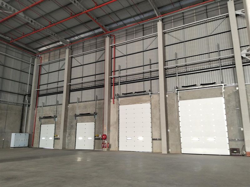 New warehouse to let overlooking N2 - Photo 2
