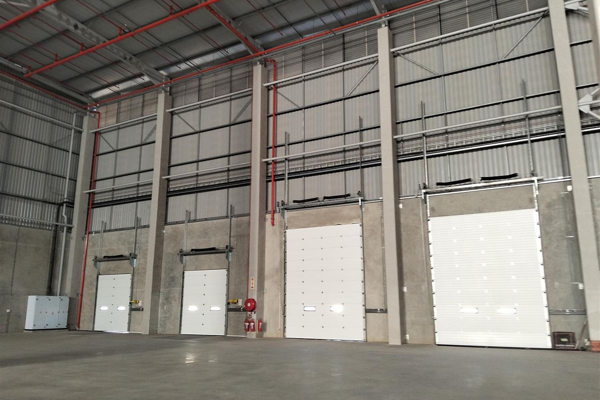 New warehouse to let overlooking N2 - Photo 2