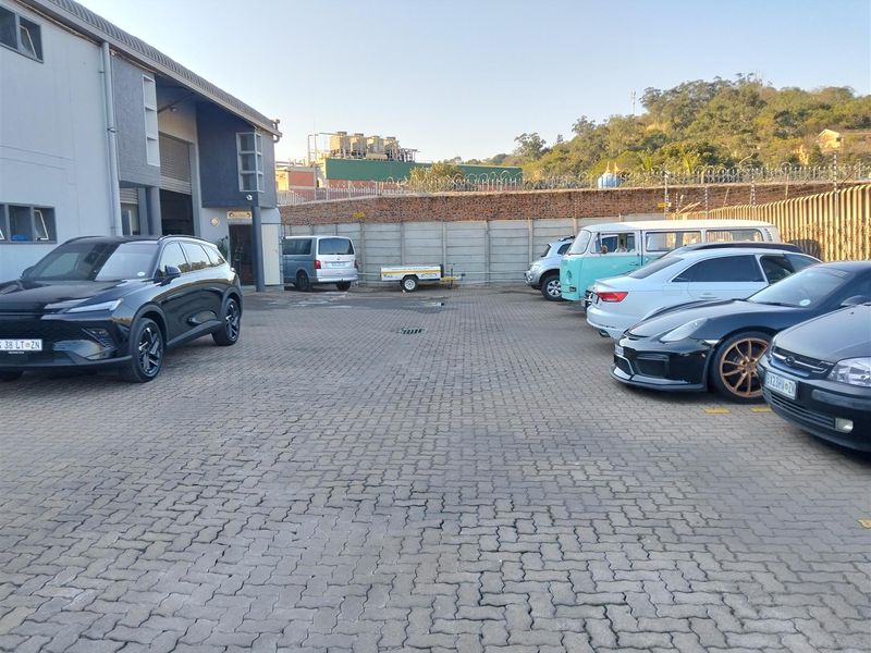 Highly sought after facility newly available - Photo 2